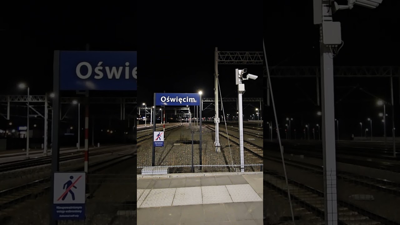 3 zapowiedzi pociąg&oacute;w na stacji Oświęcim