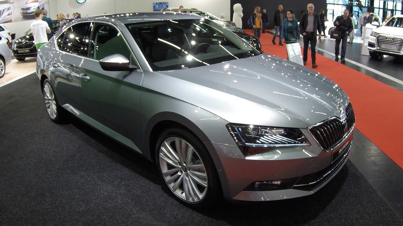 Skoda Superb style 4 door sedan business edition grey color walkaround and interior V0241