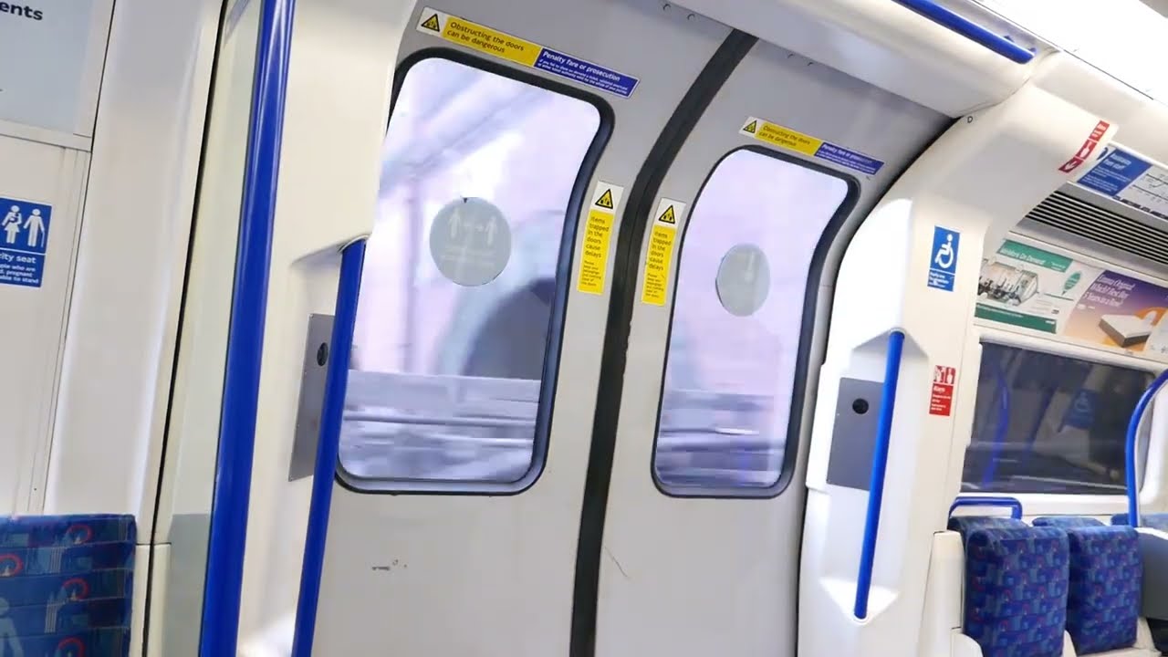 London Underground Northern Line Journey: Belsize Park to Edgware 31 December 2021