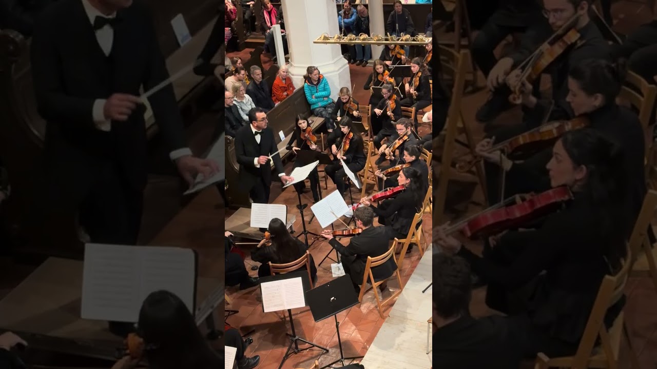 Beethoven Symphony No. 7 in A Major, Op. 92: I. Poco sostenuto - Vivace