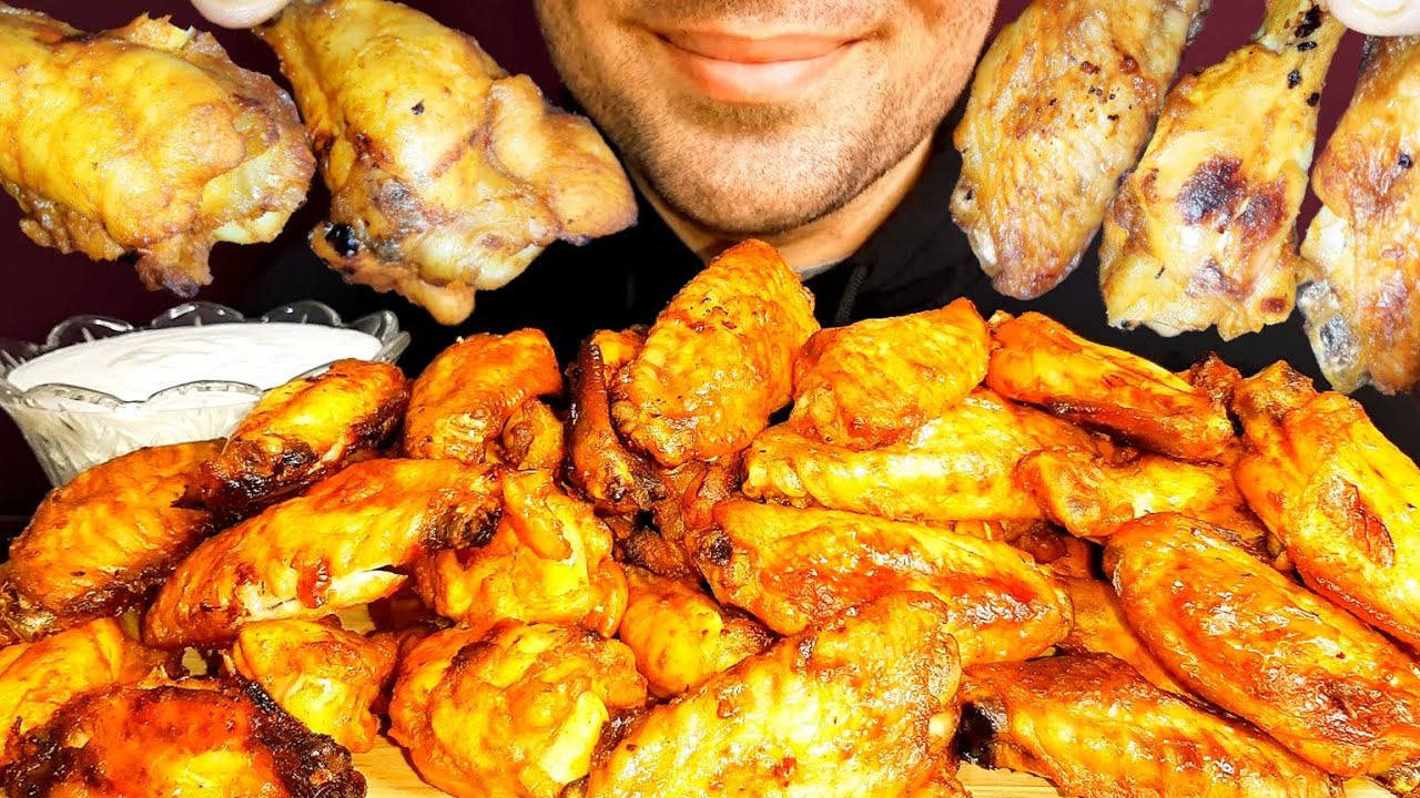 چالش موکبانگ بال تند کبابی|ASMR EATING SPICY CHICKEN WINGS WITH GARLIC SAUCE MUKBANG