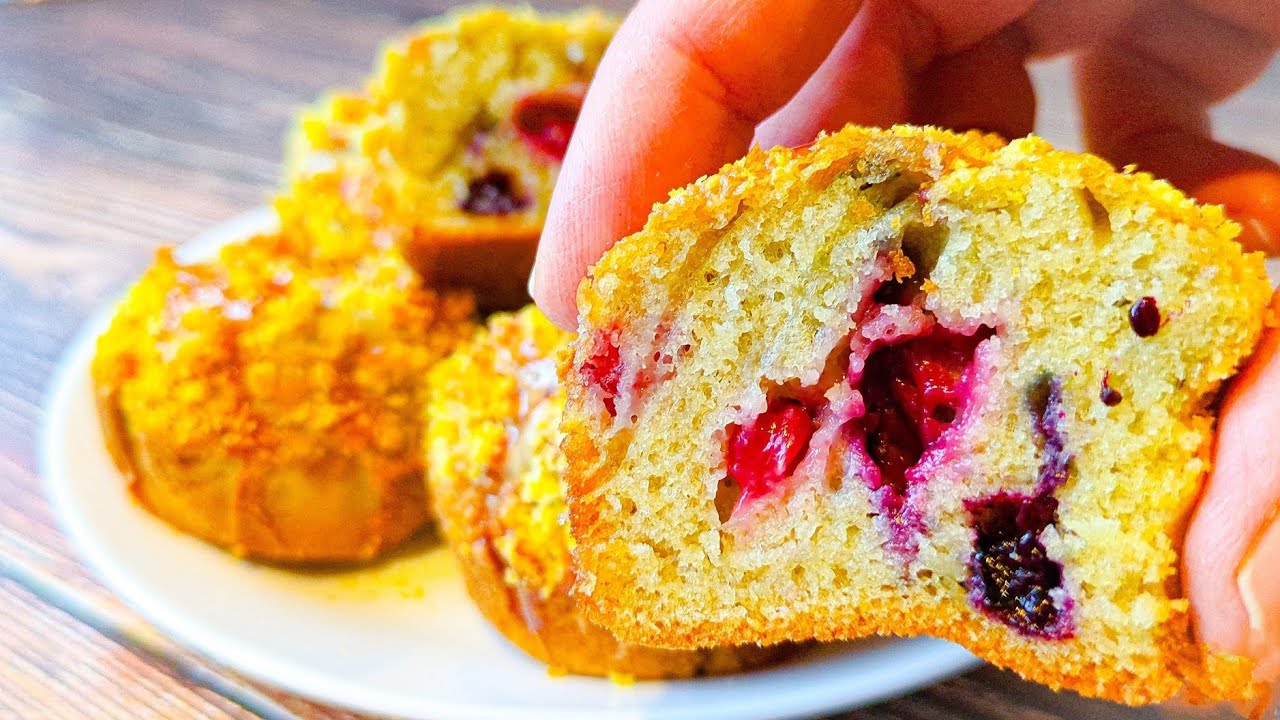 Forest Fruit Cupcakes! 😍 Super easy & quick cupcake recipe! My Cooking Charm