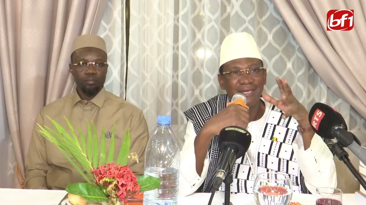 Mali- Sénégal: Choguel Maïga et Ousmane Sonko parlent à bâton rompu lors d'un dîner gala