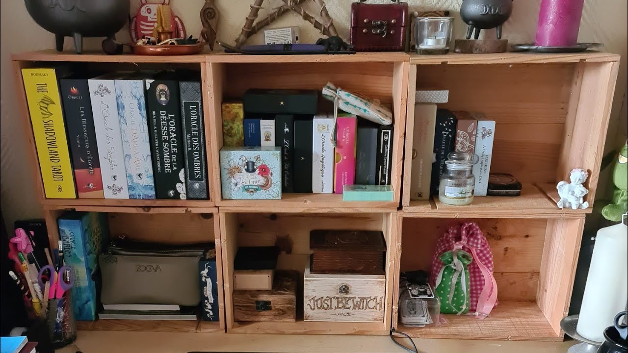 Créer des étagères avec des caisses de vin en bois et petit tour sur mon bureau