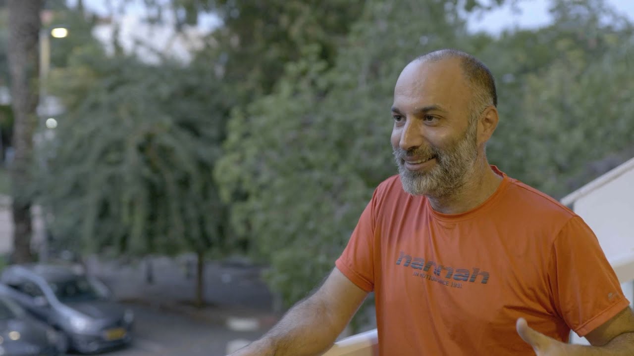 ארנון נסע לגאורגיה להביא שלישייה מפונדקאות - וחזר רק עם שניים