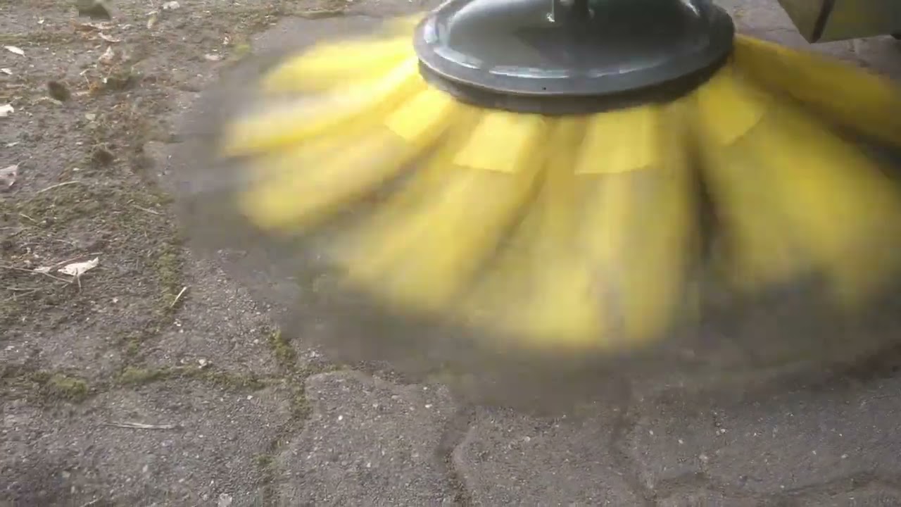 Sammaleen poisto ja laattojen puhdistus Greenbuster Roadsweeper pro Mix harjat