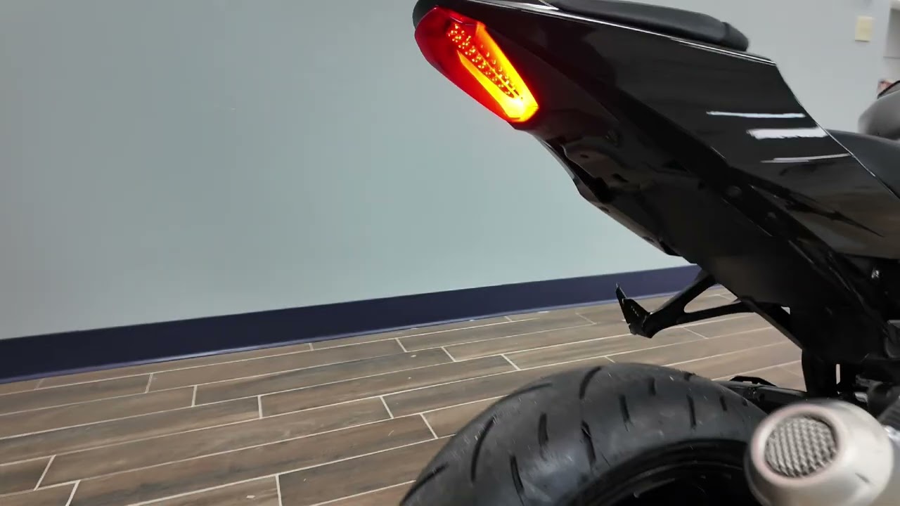 2024 SUZUKI GSX-R100