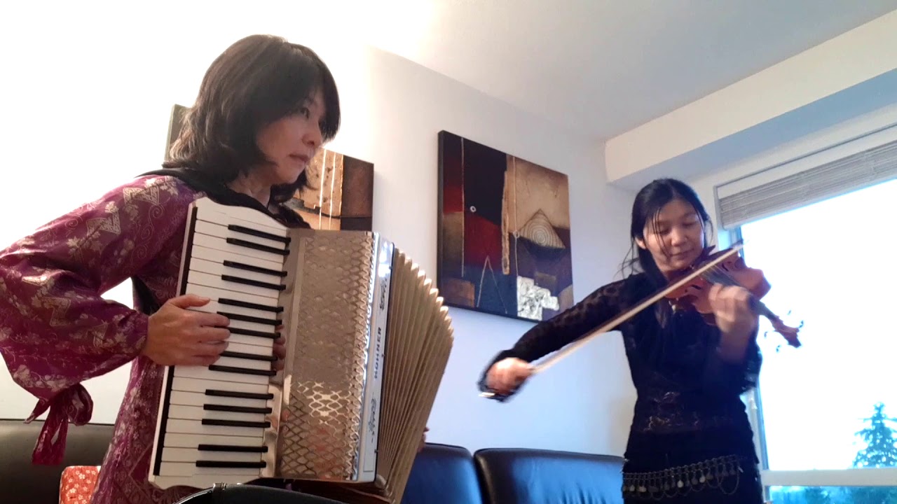 Dark Eyes and Two Guitars - Jessie Tseng (violin) & Elaine Joe (accordion)
