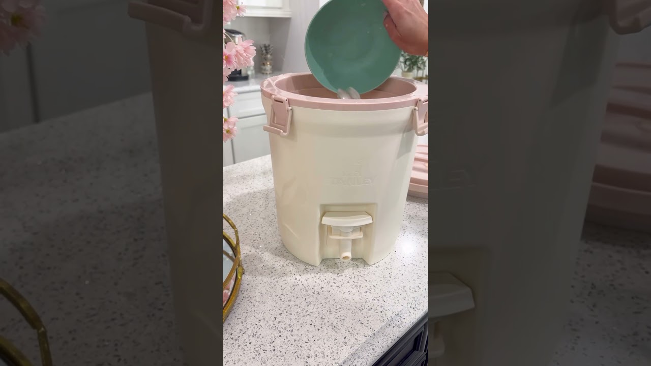 Stanley 2 gallon water jug and collapsible cups