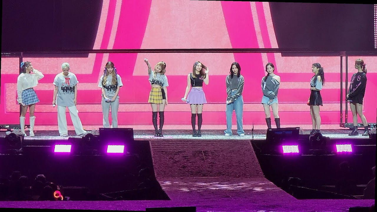 Twice 4th World Tour III - New York Day 1 - Encore Full (Fancam)