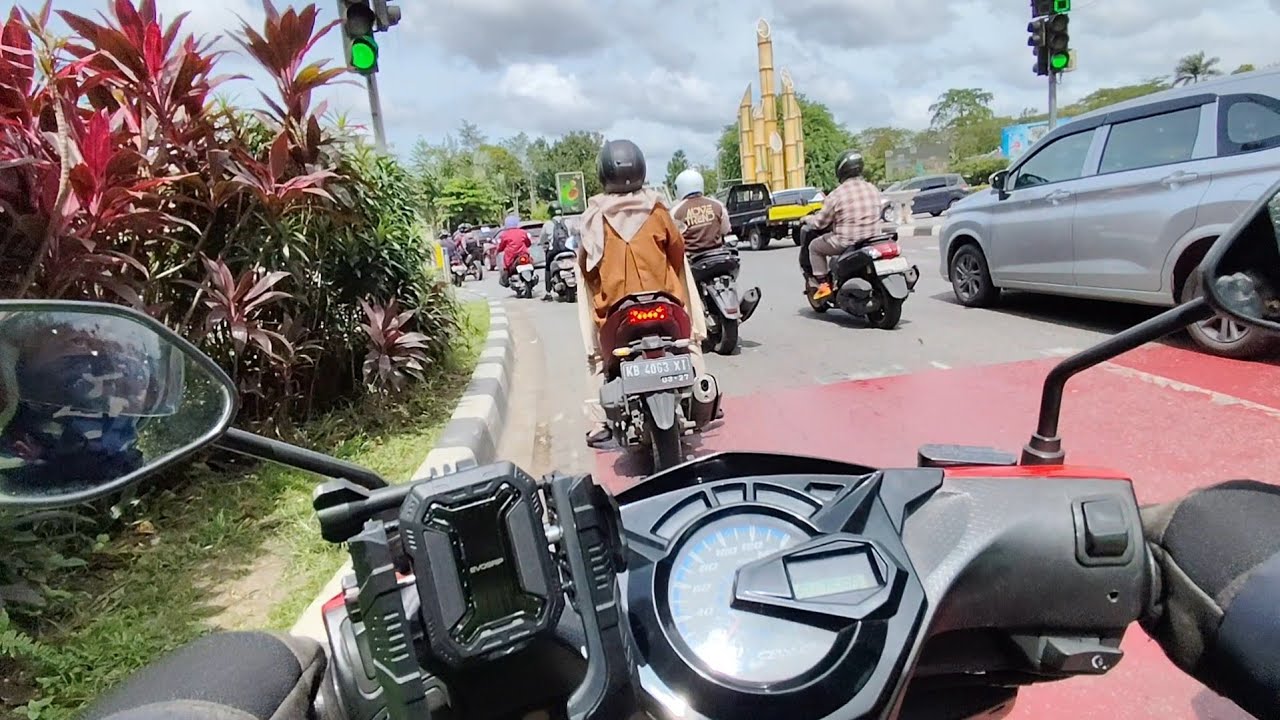 MOTOVLOG PONTIANAK - RIDING PAGI MENELUSURI JL. Jendral Ahmad Yani - Pontianak