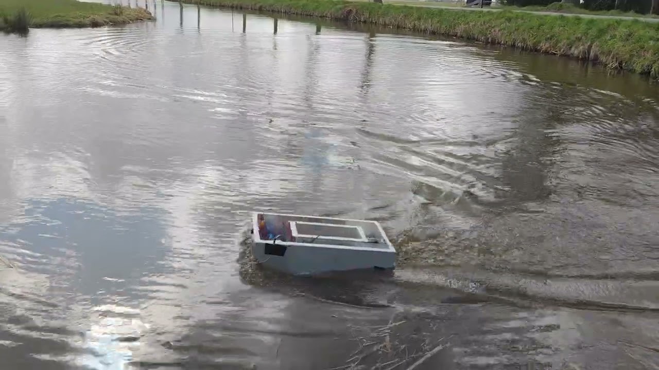 Aluminium Voerboot RCVOERBOTEN