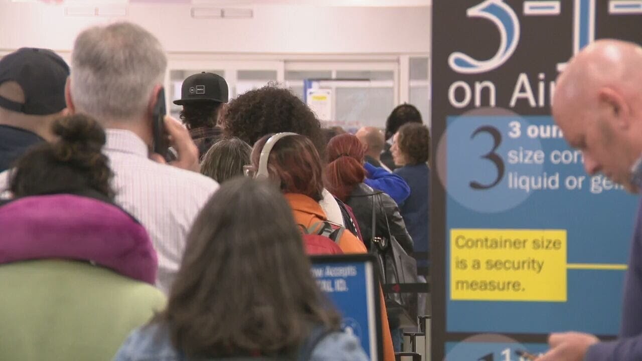 Long wait times at Atlanta airport persist amid TSA funding fight | WSB-TV