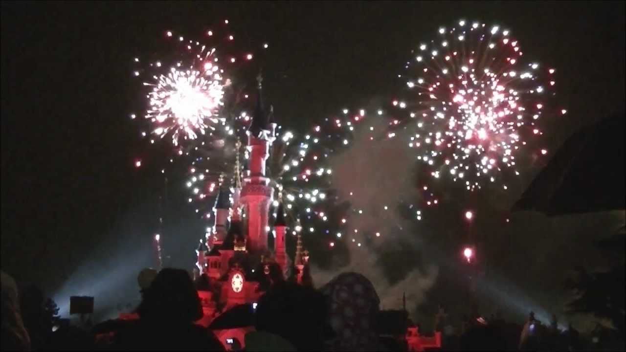 Disneyland Paris - New Year 2013 Fireworks (HD)