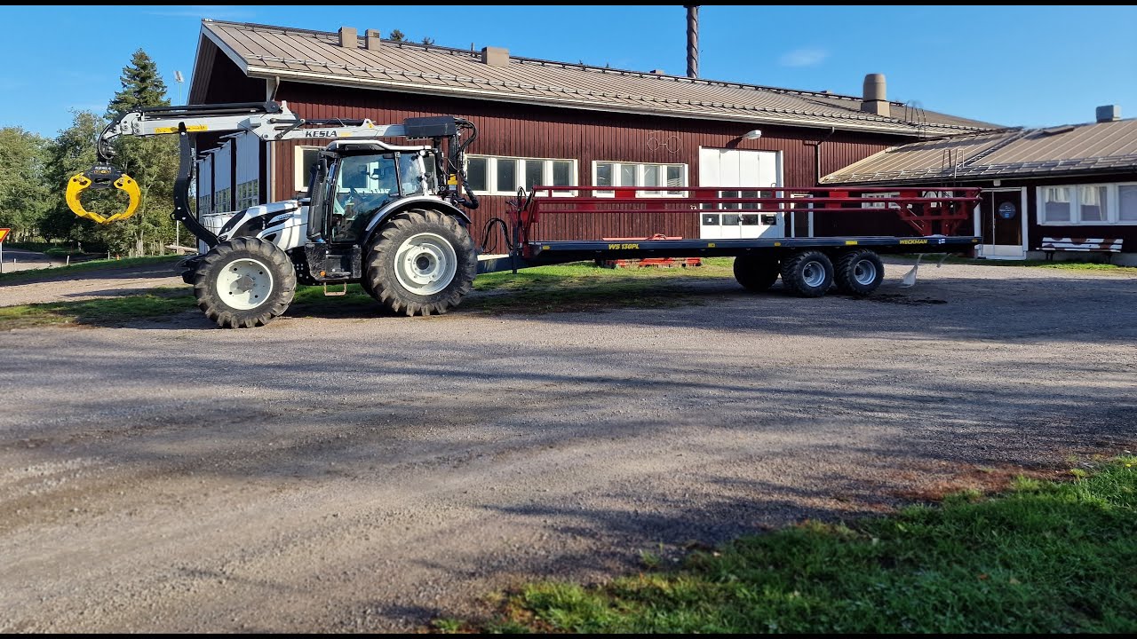 Metsätraktori Valtra n134 Active ja Kesla 314T kourakuormain taas paalienhakureissulla!