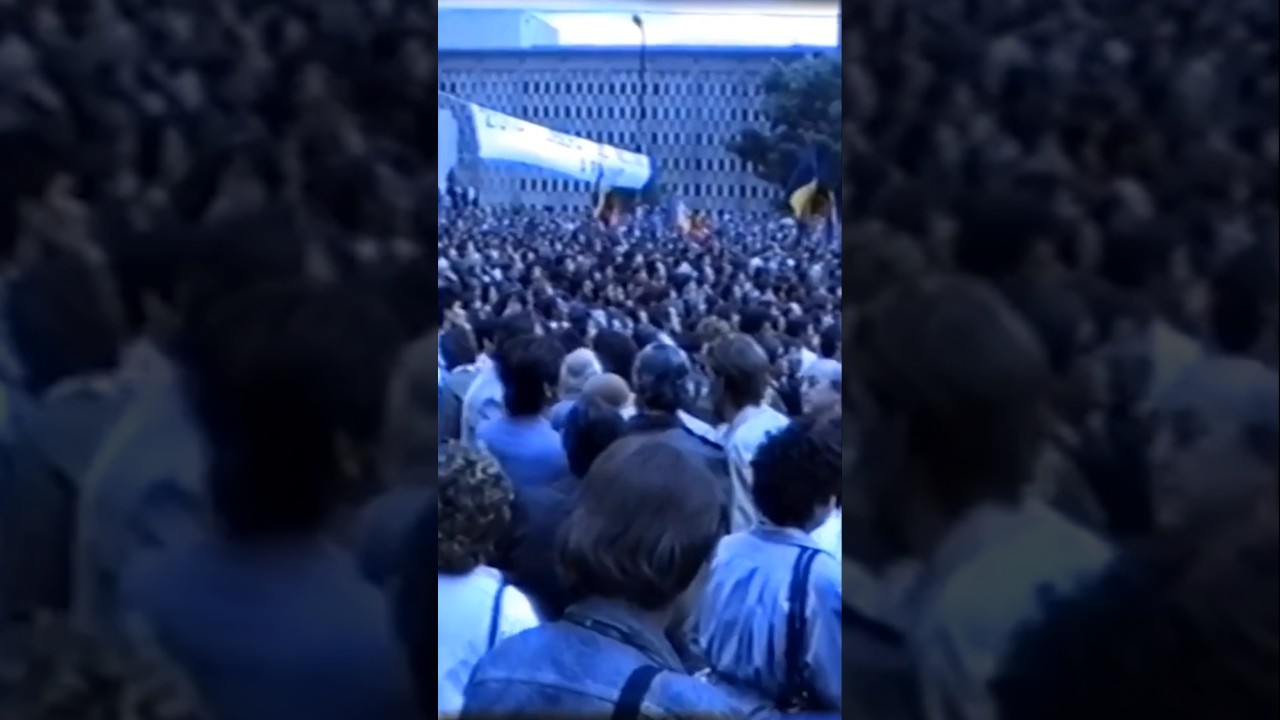 How long did the demonstrators resist? #Democracy #Freedom #Elections #53days #IonIliescu