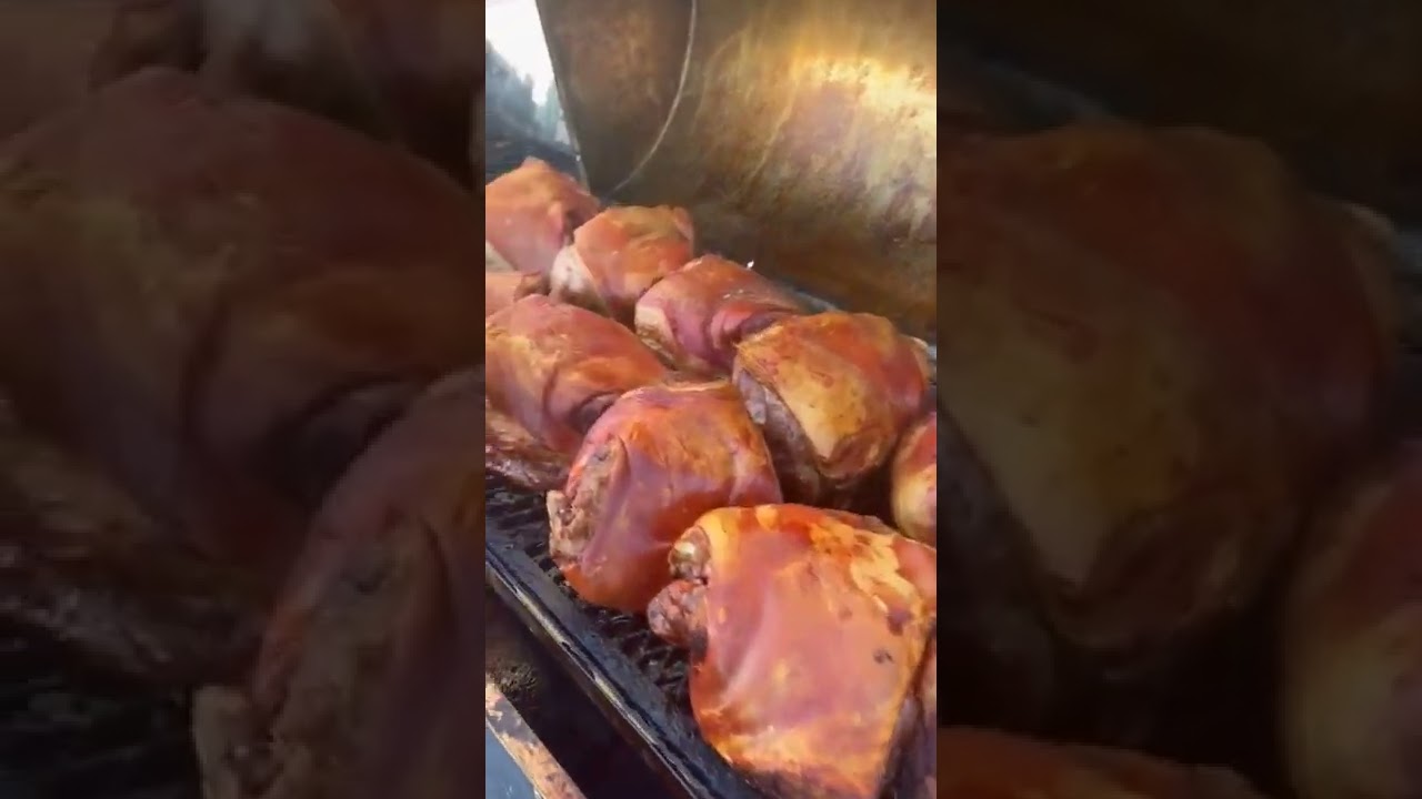 Best lech&oacute;n asado.               #lechon #cerdo #cerdoasado #arepas  #asado #puercoasado #cajachina
