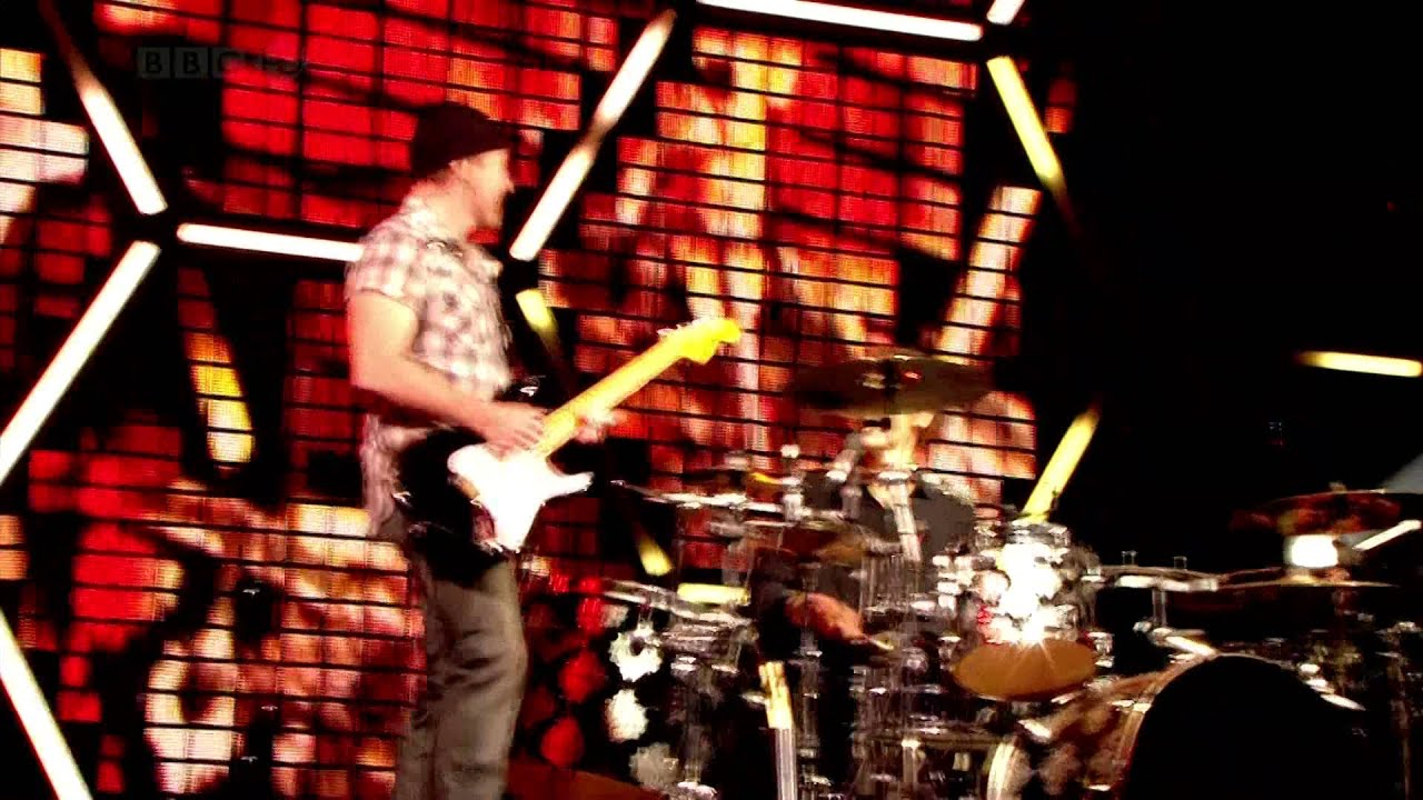 Muse feat. The Edge - BBC - Where the Streets Have No Name - Live at Glastonbury - 06-26-10