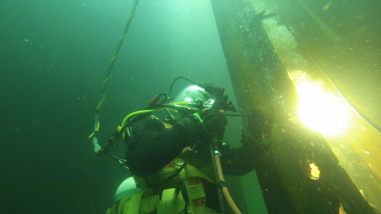 Undervanns sveising og brenning. ROV & Dykker service as. sveising av annoder, stål konstruksjoner
