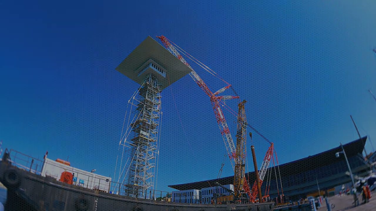Sollevamento della nuova Torre Piloti di Genova con la gru Terex Demag CC3800-1