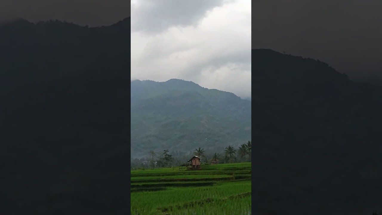 sore menjelang magrib 