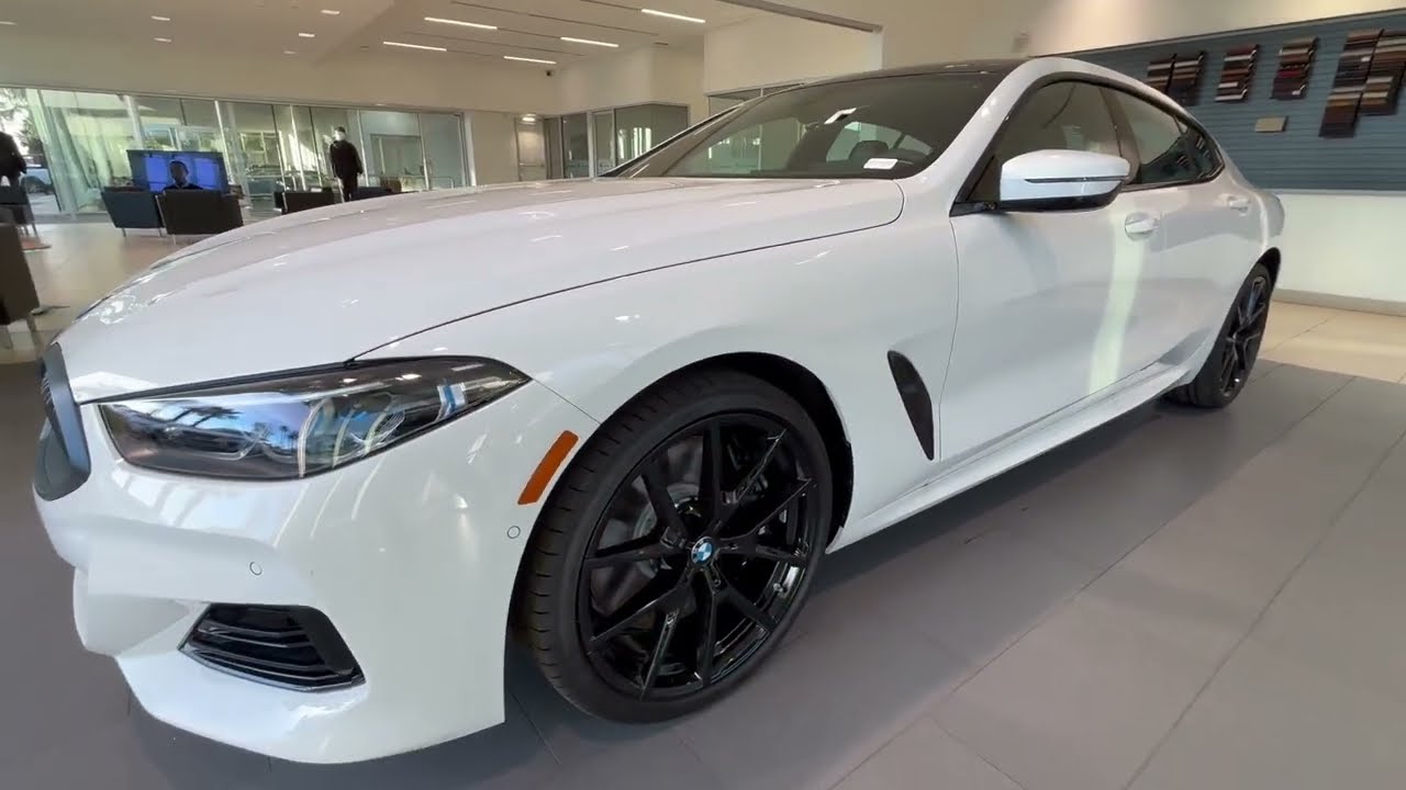 2026 840i GC Alpine White with Black Extended Merino Leather with Black M piping CW77467
