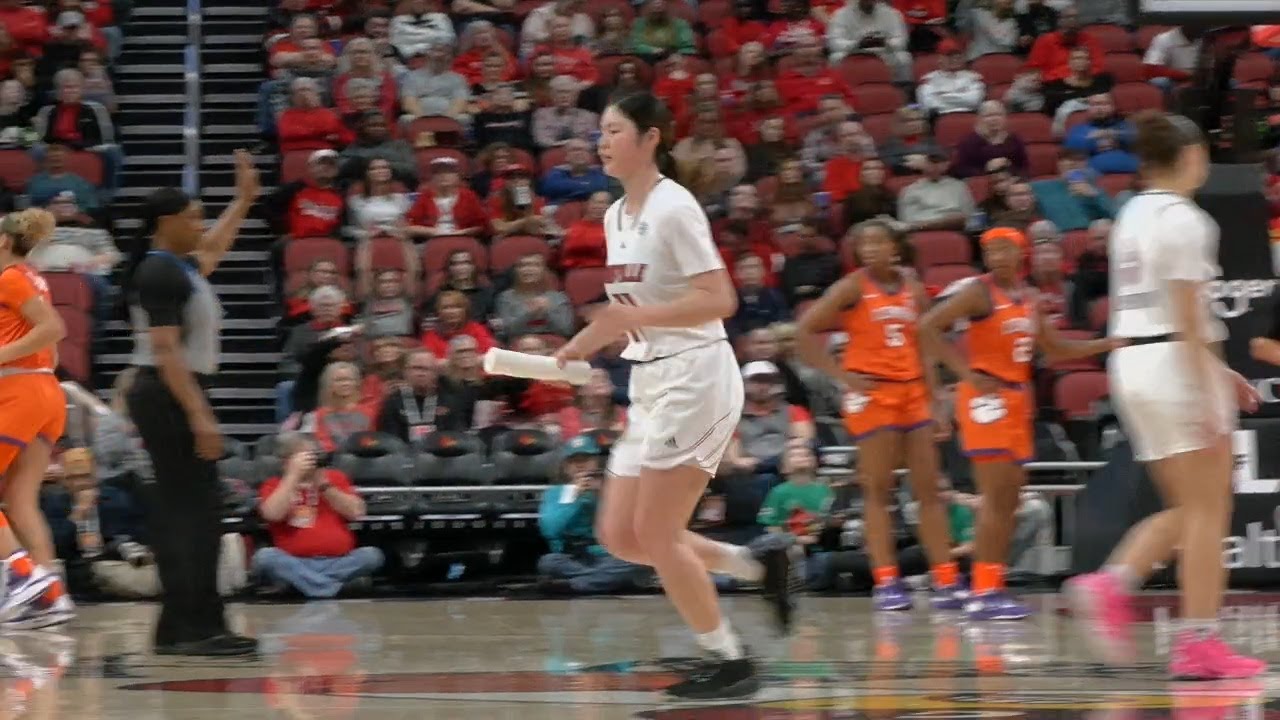 Hot first half shooting, Konno's career day sparks U of L over Clemson