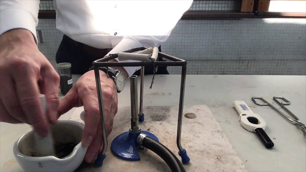 Experiment - Extracting metals by heating with carbon (Carbon Reduction)
