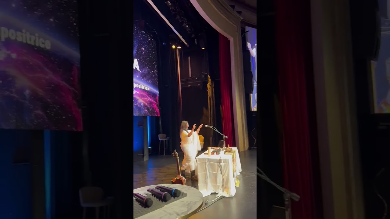 Standing Ovation in France! Europe/UK Tour 2025. Versailles - Palais des Congrés. Gaïa Meditation