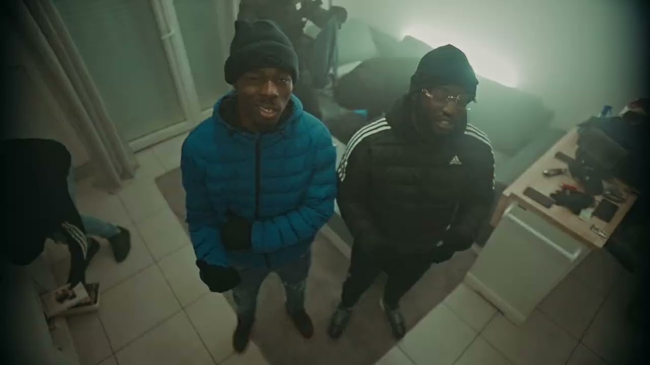 Dahood (ft. Blacki) - Tout est noir (Clip officiel)