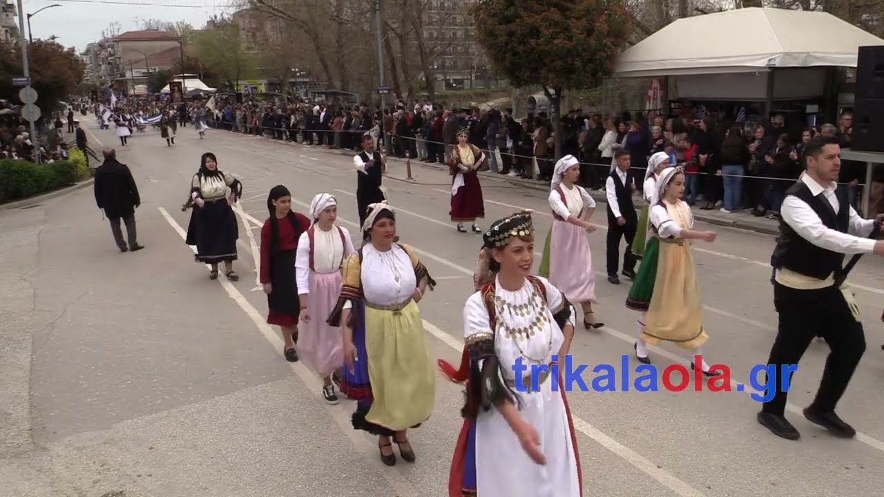 Τρίκαλα παρέλαση 25η Μαρτίου 2025 πέρασμα όλων των πολιτιστικών συλλόγων δεξιά  κάμερα