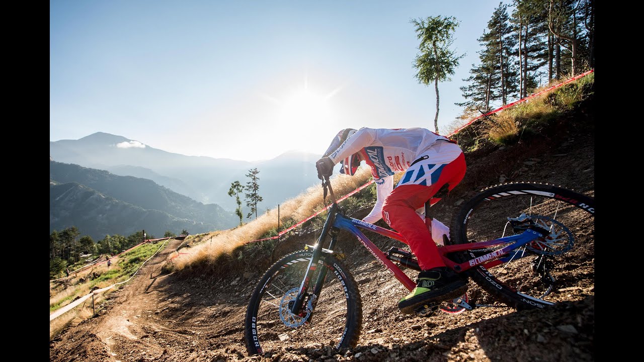 ALL IN - COMMENCAL / VALLNORD DH TEAM 2015 season