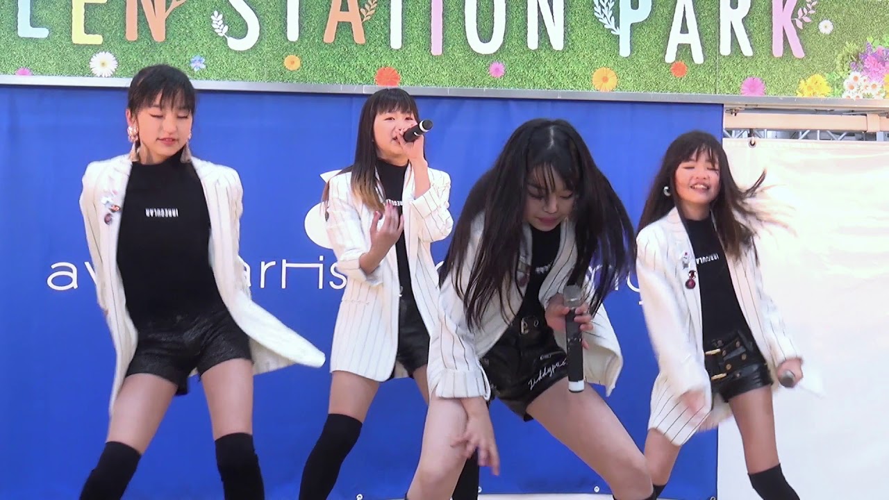 ST8CY (ステイシー)「BOOMBAYAH (BLACKPINK)」2018/03/21 avex special stage JR大阪駅 時空の広場
