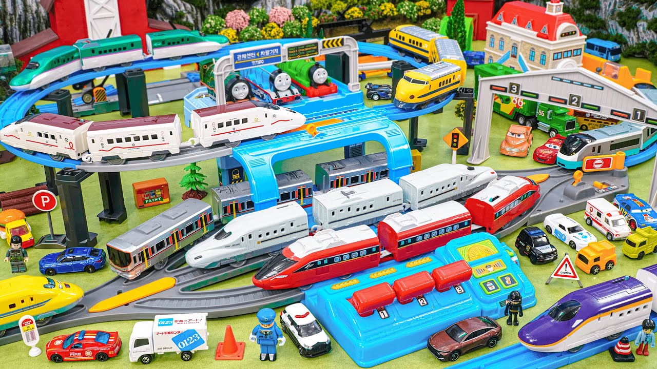 Plarail Shinkansen ☆ Construction of 3-lane Subway Control Center & Dense Subway Track System