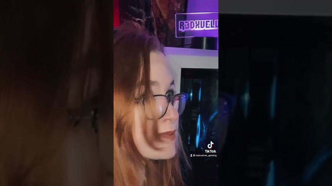 When You Meet a Silly Streamer