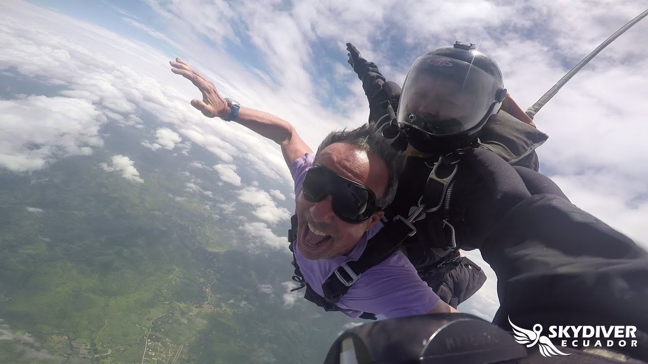 Salto tandem con Steve Jaffe - SKYDIVER ECUADOR