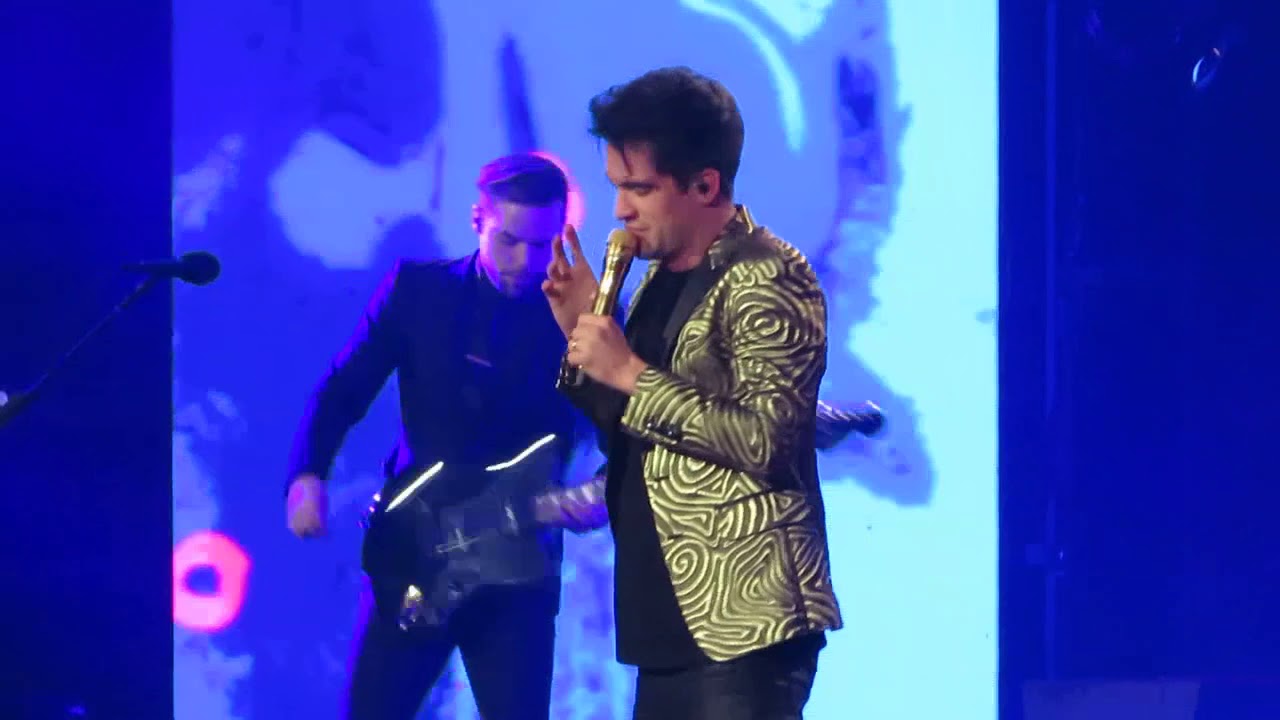 PANIC! AT THE DISCO - Don't Threaten Me With A Good Time live in Düsseldorf (1/04/2019)