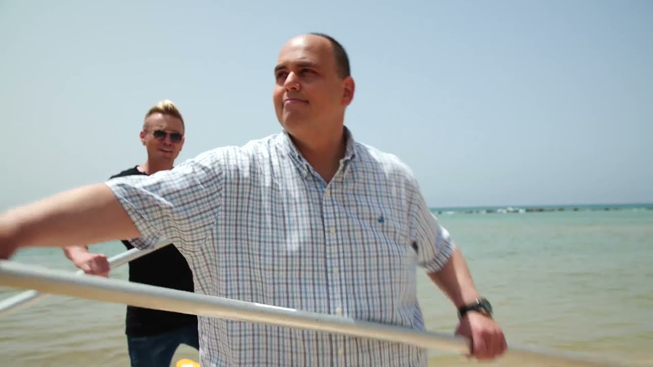 מצילים את חוף הסלע