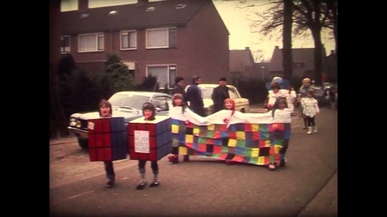 Griendtsveen *1978 1982 Deel 2  koninginnedag carnavalsoptochten