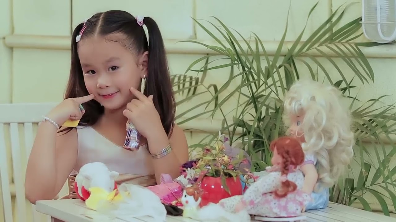 Búp Bê Xinh Búp Bê Ngoan - Bé Phan Hiếu Kiên