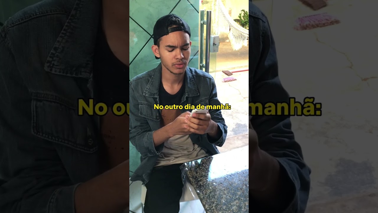 UM P&Eacute; NA IGREJA E OUTRO NO MUNDO #humor #shorts #viral