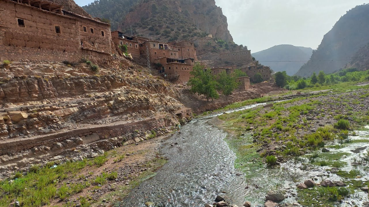 رحلة على واد تاساوت (من دوار ايت علا الى دوار أمزري ) trip to oued tassaout