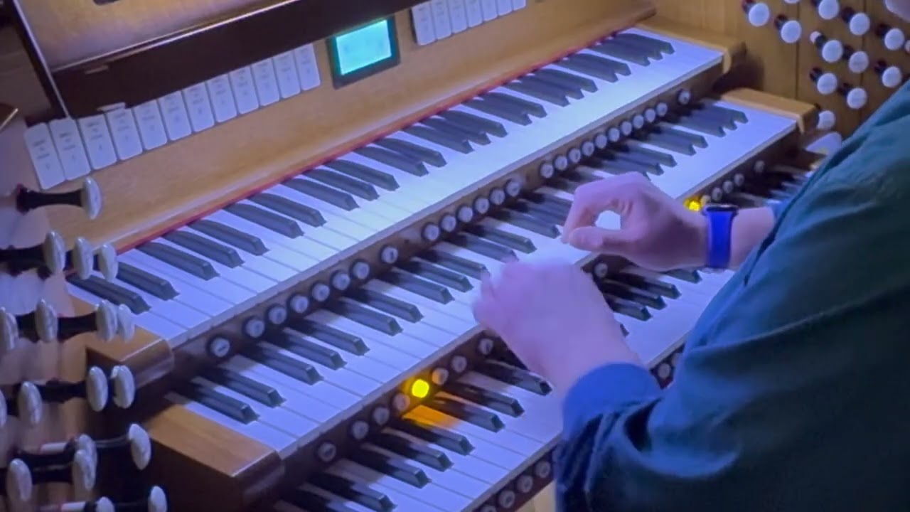 Prelude on HOLY MANNA by David Cherwien 