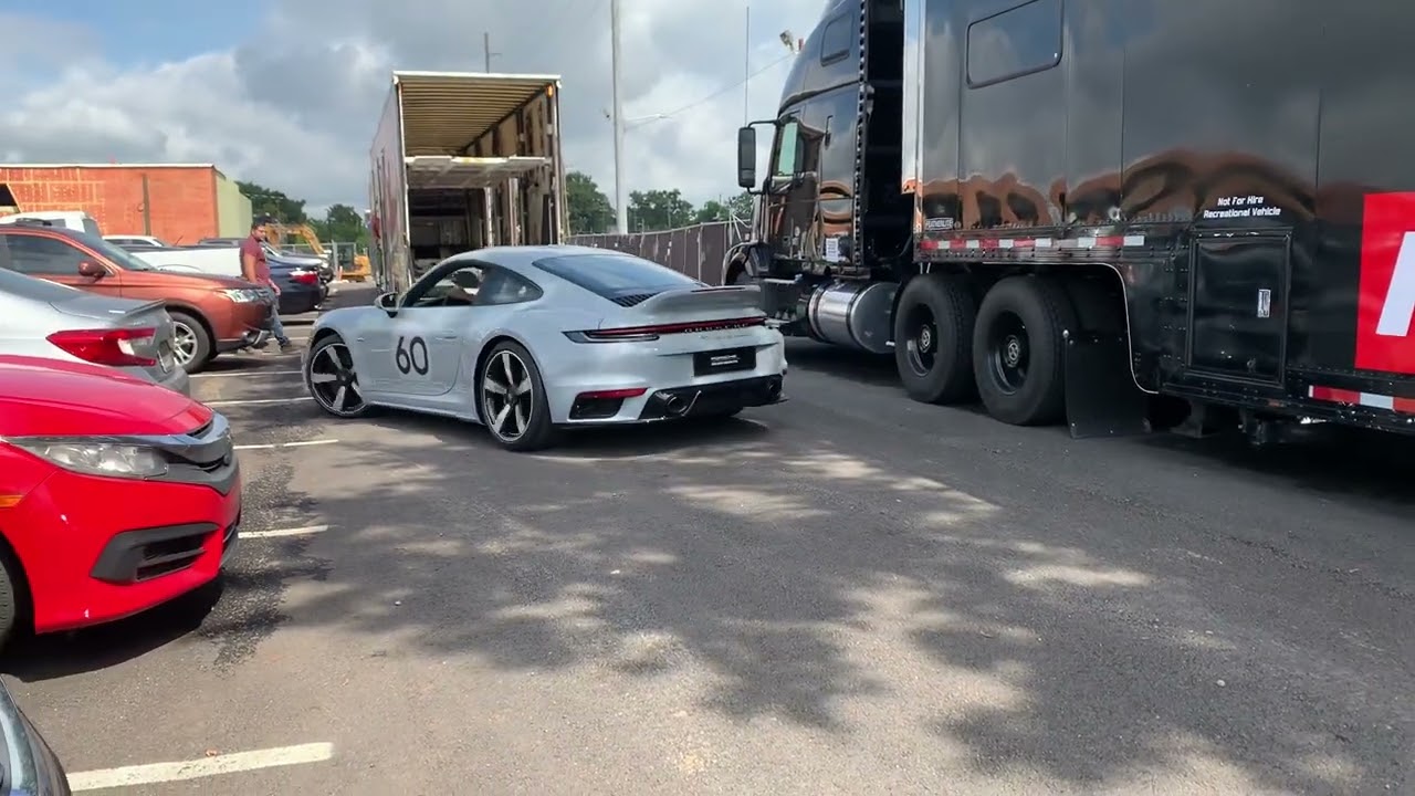 New Porsche 992 Sport Classic Startup