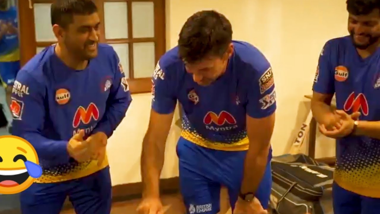 Watch MS Dhoni during Stephen Fleming's Birthday Celebrations 😂 | Full Video HD