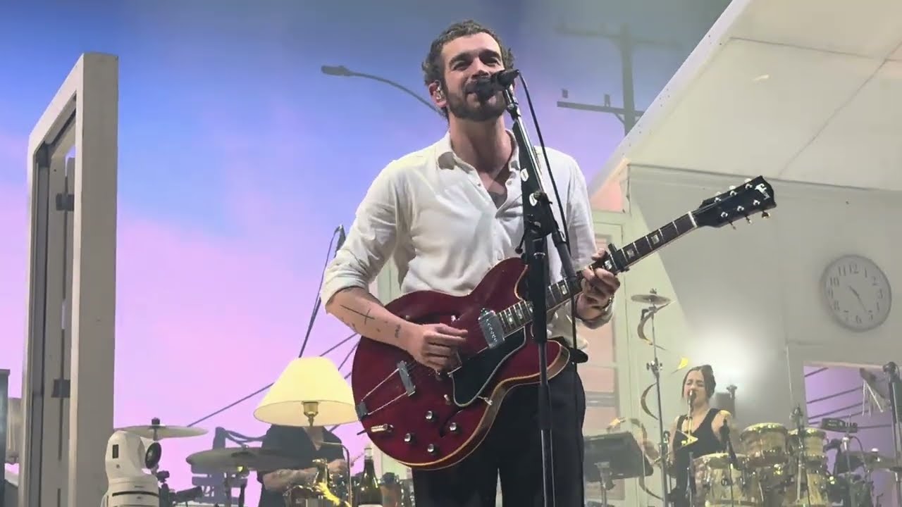 The 1975 - It's Not Living (If It's Not With You) (Live in Glasgow / Night 1)