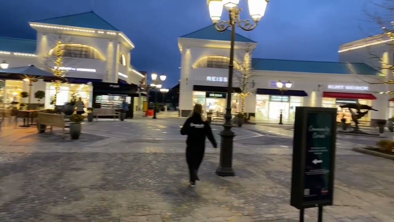 #unitedkingdom #shoppingcenter #ukshopping #ukbeauty #ukvlog