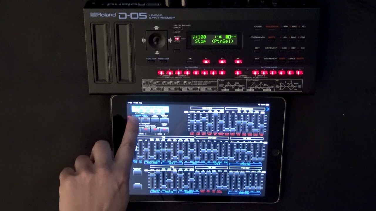 Roland D-05 and iPG-800 app: RealTime Ipad Jamming (Sounds Only)
