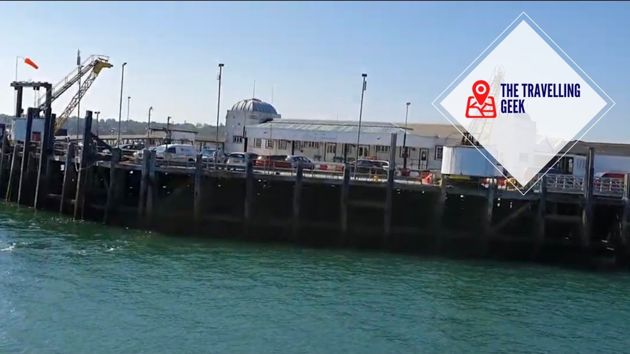 Wight Ryder 2 leaving Ryde