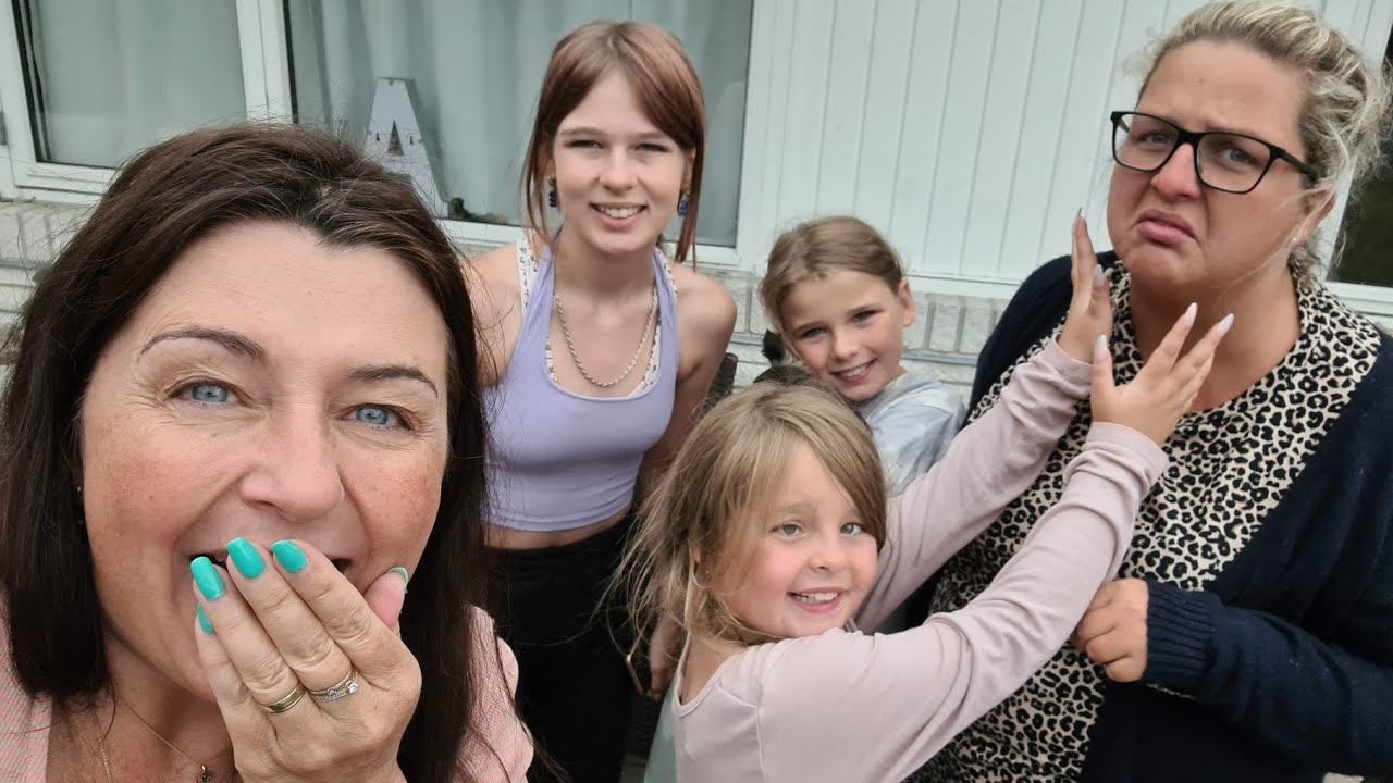 HOLLIE DRILLER NADIA MED LANGE NEGLE💅🤣FANG AMALIE🤣😅